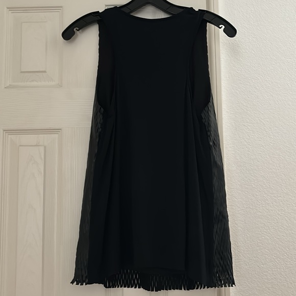 Wells Grace Tank Top - Picture 3 of 6